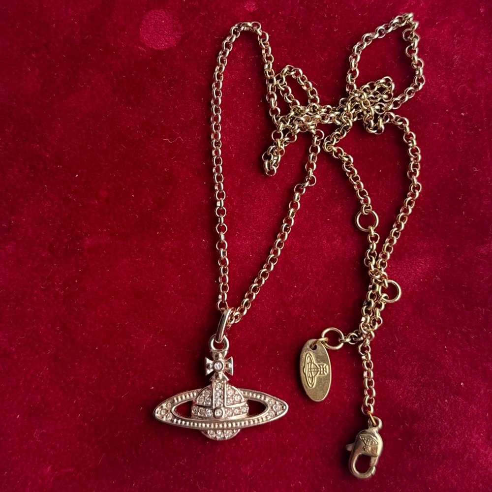 Vivienne Westwood Iconic Bas Relief Necklace